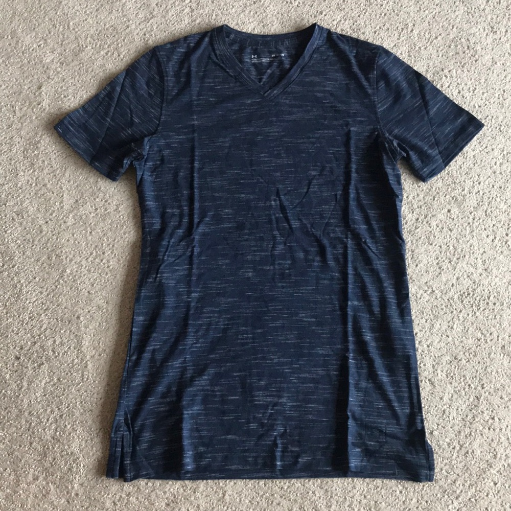 Under Armour tshirt